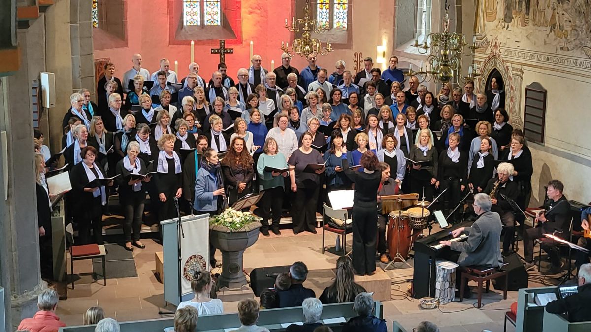 Ein Wochenende voll Gospel, Gefühl und Gottessegen: Gospel-Projekt-Solling und Singen-Ohne-Grenzen sorgten für Gänsehaut-Momente