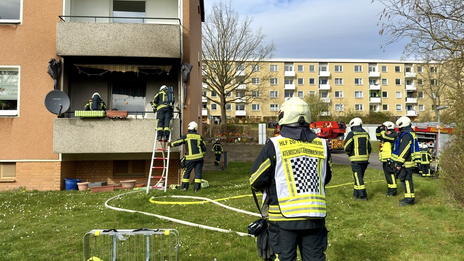 Feuerwehren im Landkreis Northeim stark gefordert durch Brände, Rettungen und Einsätze an Osterfeuern