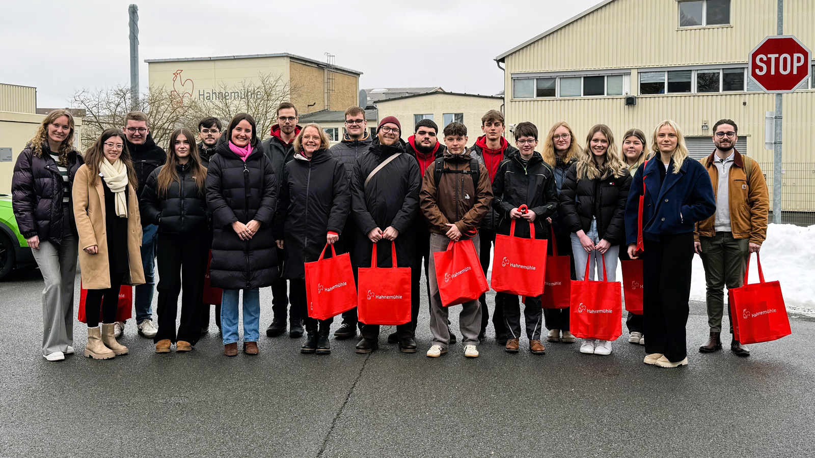 Azubi-Austausch zwischen Hahnemühle FineArt und Hogrefe Verlag erfolgreich gestartet